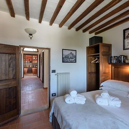 Convento Dei Cappuccini Hostel Tolfa ภายนอก รูปภาพ