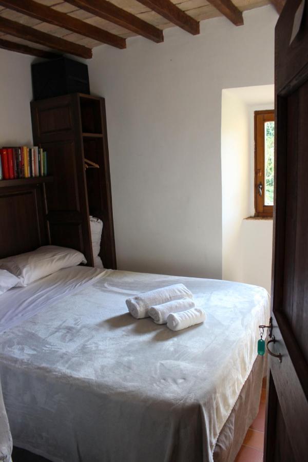 Convento Dei Cappuccini Hostel Tolfa ภายนอก รูปภาพ