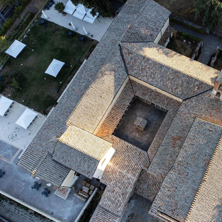 Convento Dei Cappuccini Hostel Tolfa ภายนอก รูปภาพ